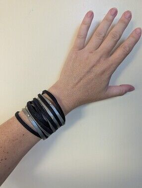 EDGY LEATHER BRACELET pewter black